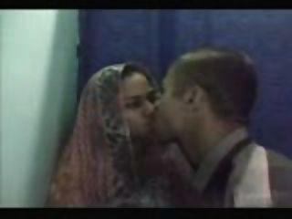 Young Desi Couple Have Sex In A Cyber Cafe Cabin